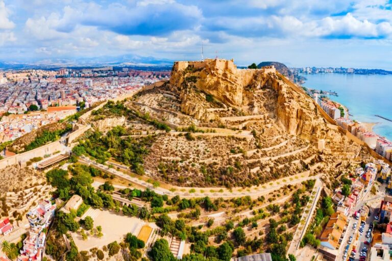 Castillo de Santa Bárbara: hét uitzichtpunt boven Alicante dat je niet mag missen