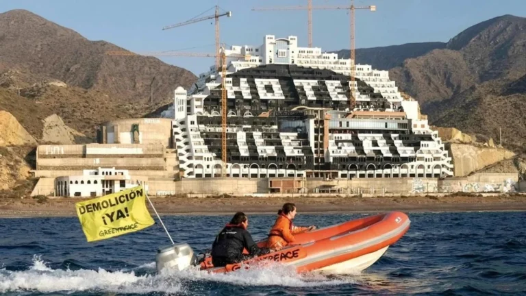 Einde voor berucht Algarrobico-hotel in zicht: Andalusië zet procedure voor sloop in gang