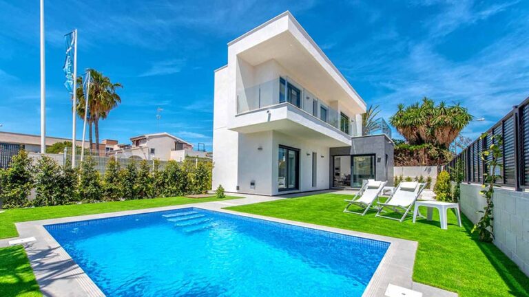 Huis kopen in Spanje steeds moeilijker: bijna zeven jaar inkomen nodig voor gemiddelde woning