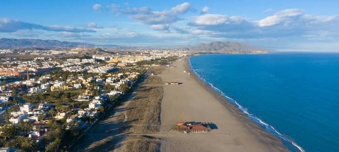 Nederlanders opvallend actief op huurmarkt in Almería: vooral Vera populair