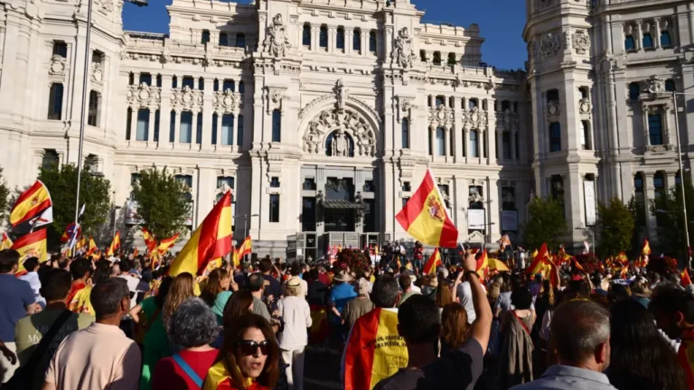 Susana Díaz haalt uit naar eigen PSOE-regering over Ceuta: ‘De regering kwam te laat’