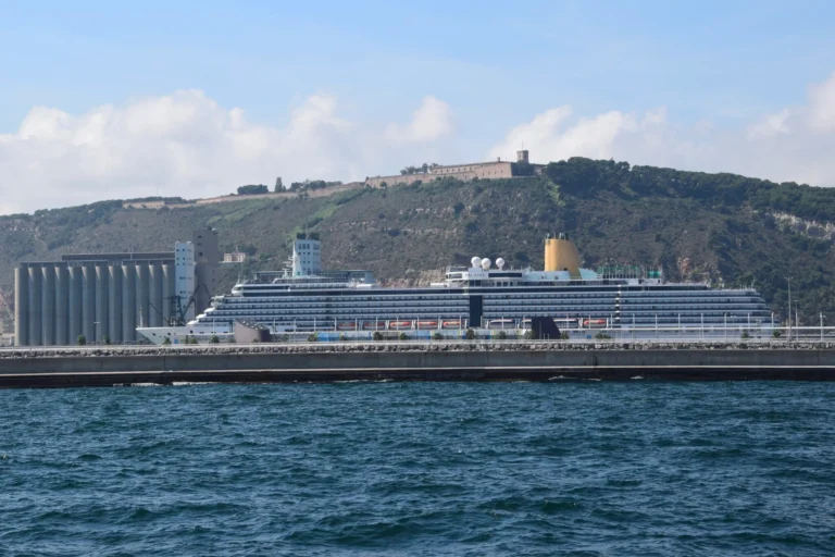 Barcelona verhoogt toeristenbelasting voor cruisepassagiers fors: tot €30 in 2030