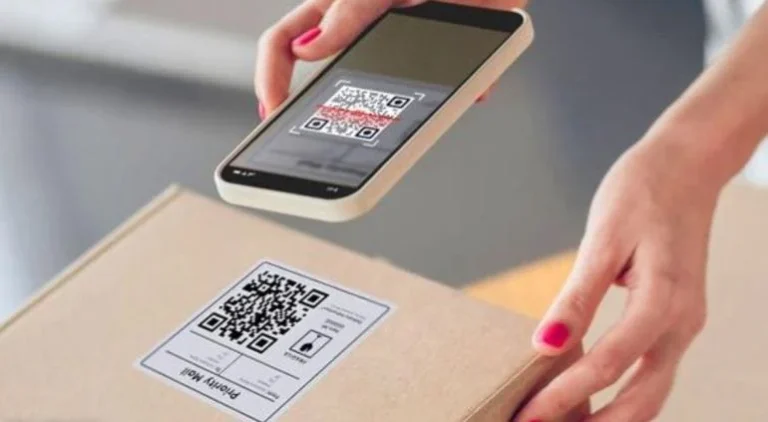 Guardia Civil waarschuwt voor nieuwe pakketfraude met QR-codes in Spanje