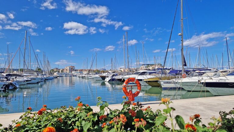Haven van Dénia krijgt nieuwe wandelboulevard: miljoenenproject moet jachthaven toegankelijker maken