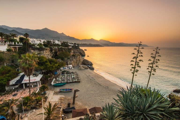 Overwinteren in Spanje: dit zijn de beste plekken voor zon in de winter