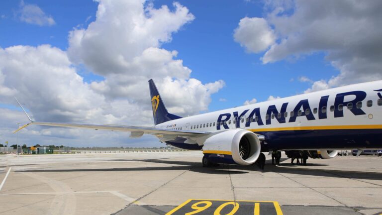 Ryanair kondigt 29 nieuwe vliegroutes aan voor zomer 2027: vijf verbindingen met Spanje