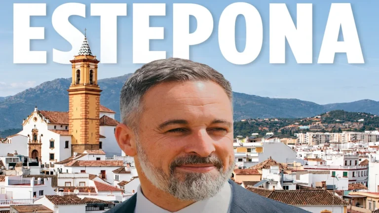 Vox-leider Santiago Abascal houdt grote verkiezingsbijeenkomst in Estepona