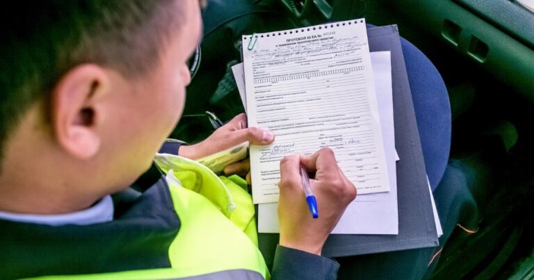 Waarom krijg je in Spanje 50% korting op een verkeersboete? Dit is de reden en zo werkt het